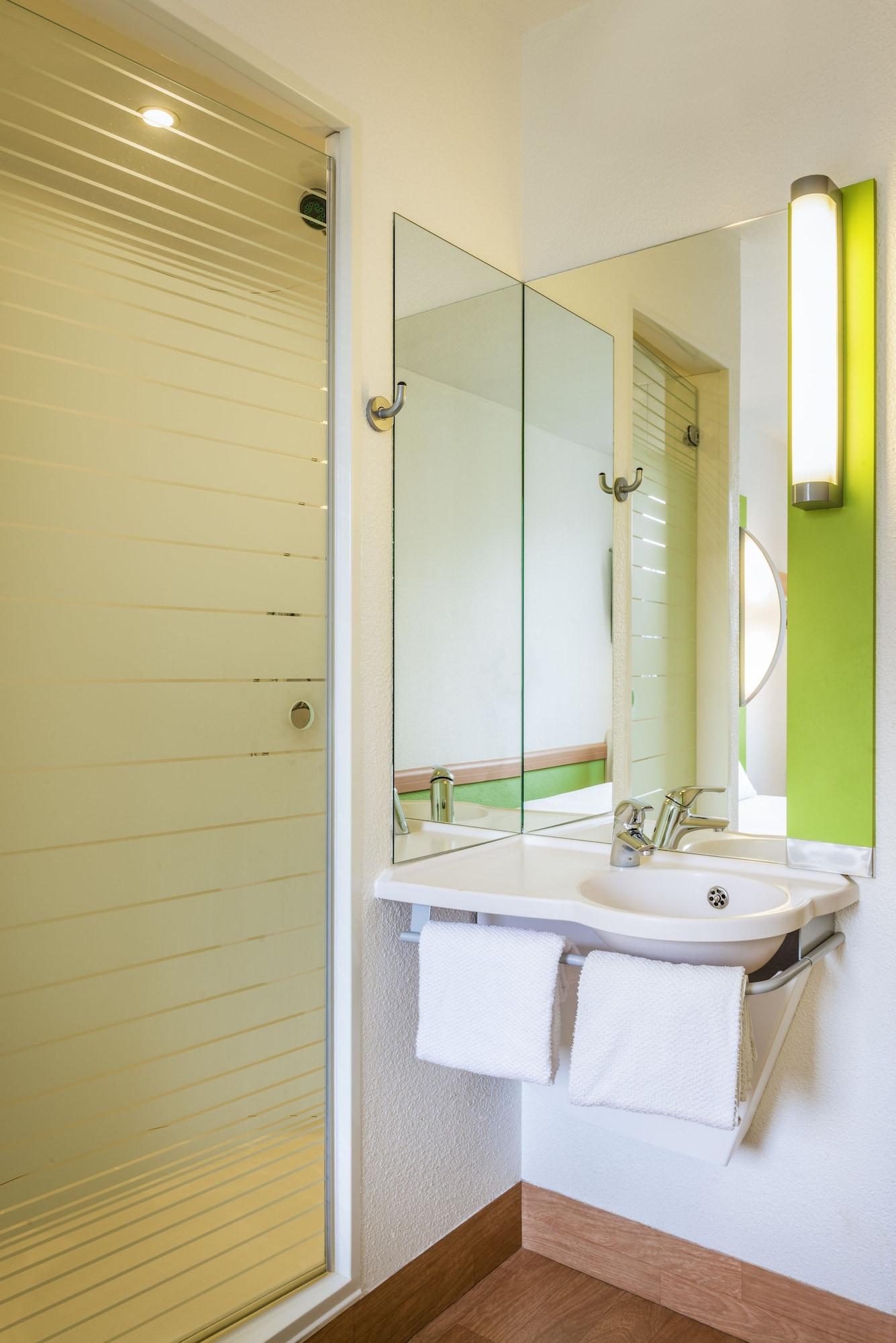 Ibis Budget Manchester Salford Quays Εξωτερικό φωτογραφία