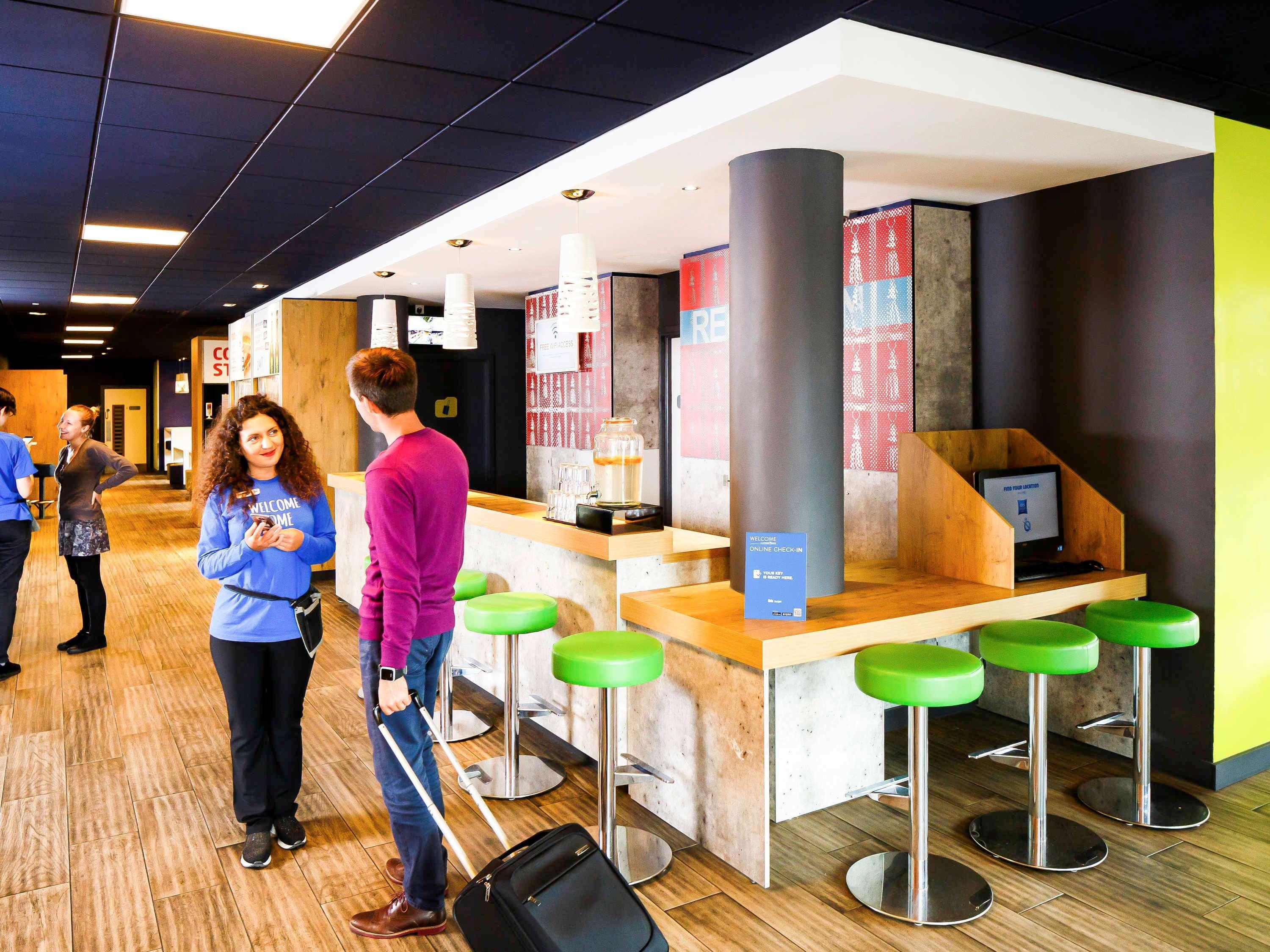 Ibis Budget Manchester Salford Quays Εξωτερικό φωτογραφία
