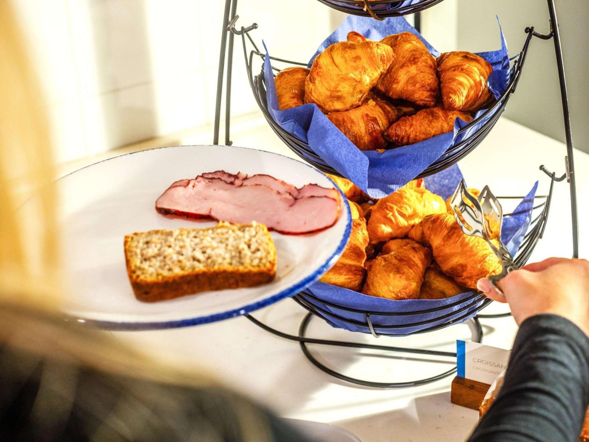 Ibis Budget Manchester Salford Quays Εξωτερικό φωτογραφία